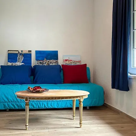 Διαμέρισμα 2 Bedroom Nice Apartment In Vrsi Vrsi
